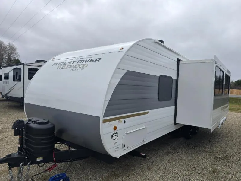 2025 Forest River RV Wildwood X-Lite 25ICE - Photo 3
