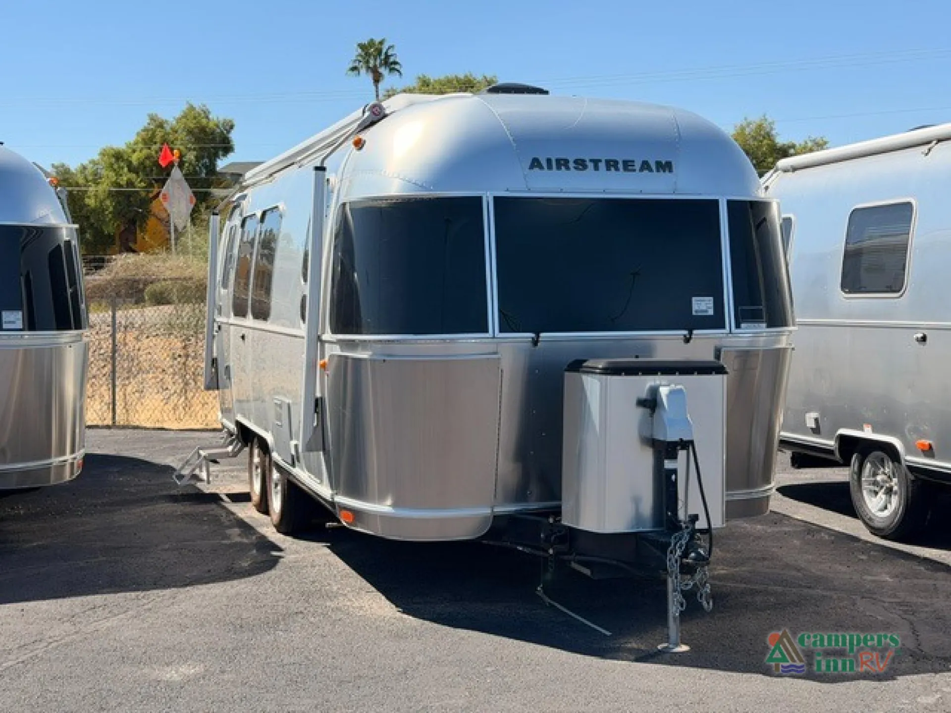 2019 Airstream International 23FB - Photo 2