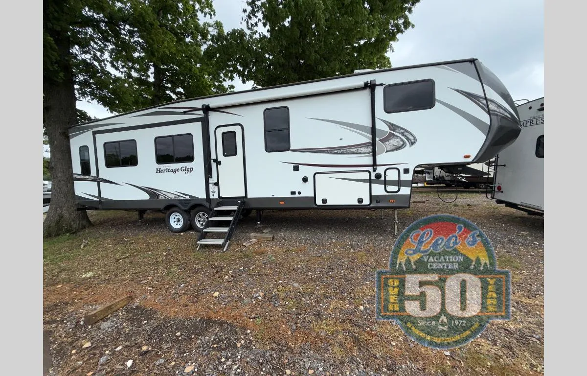 2018 Forest River Wildwood Heritage Glen 337BAR - Photo 4