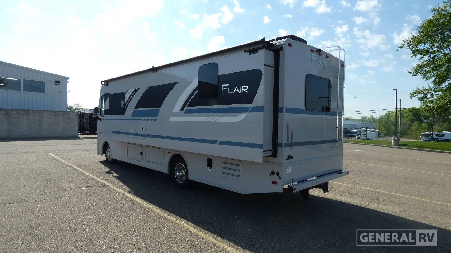 2026 Fleetwood Flair 29M - Photo 4