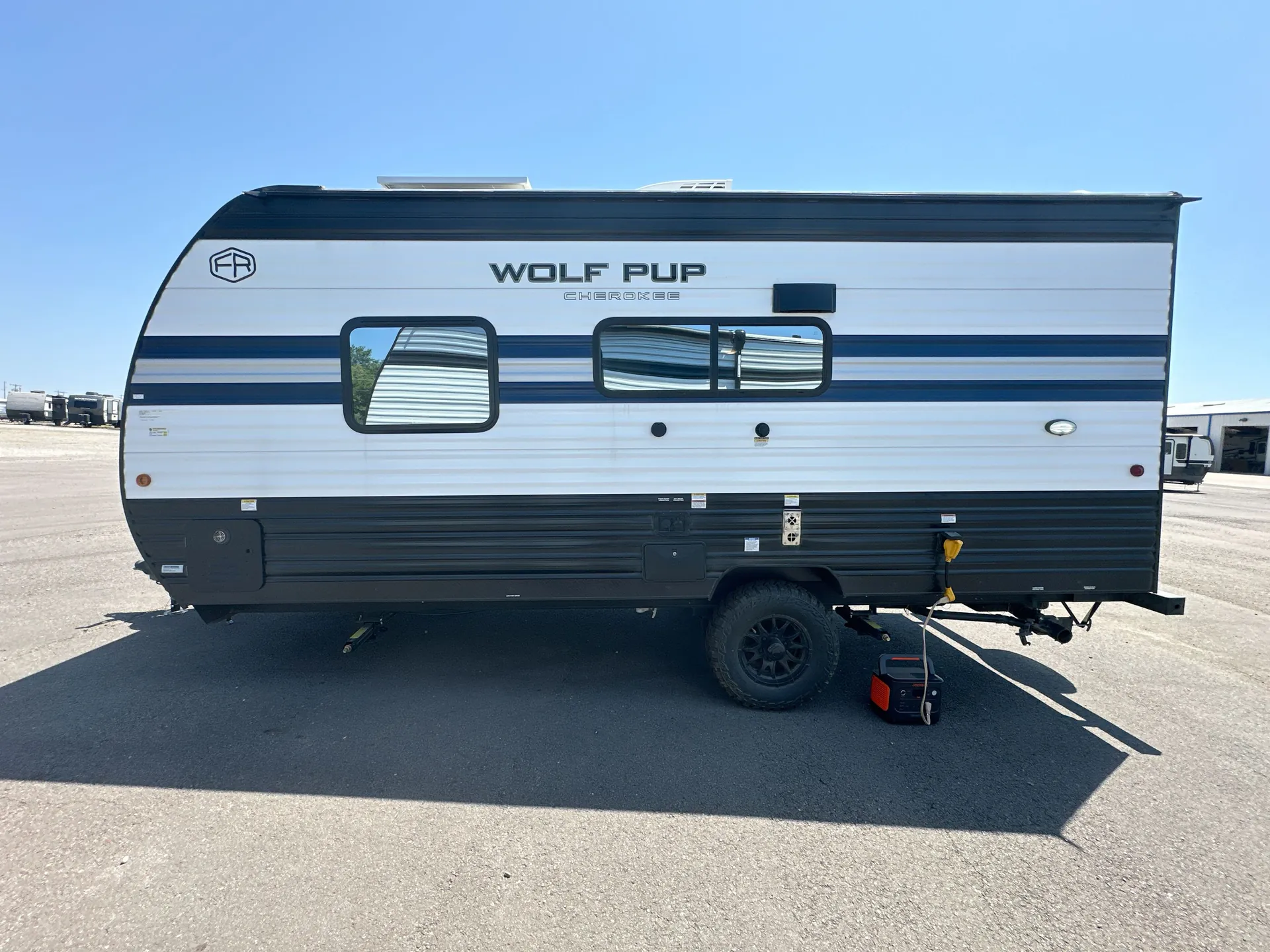 2027 Forest River Cherokee Wolf Pup 16FQW — backside