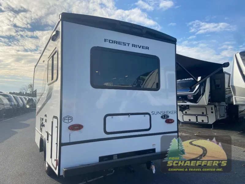 2026 Forest River Sunseeker LE 1950LE - Photo 4