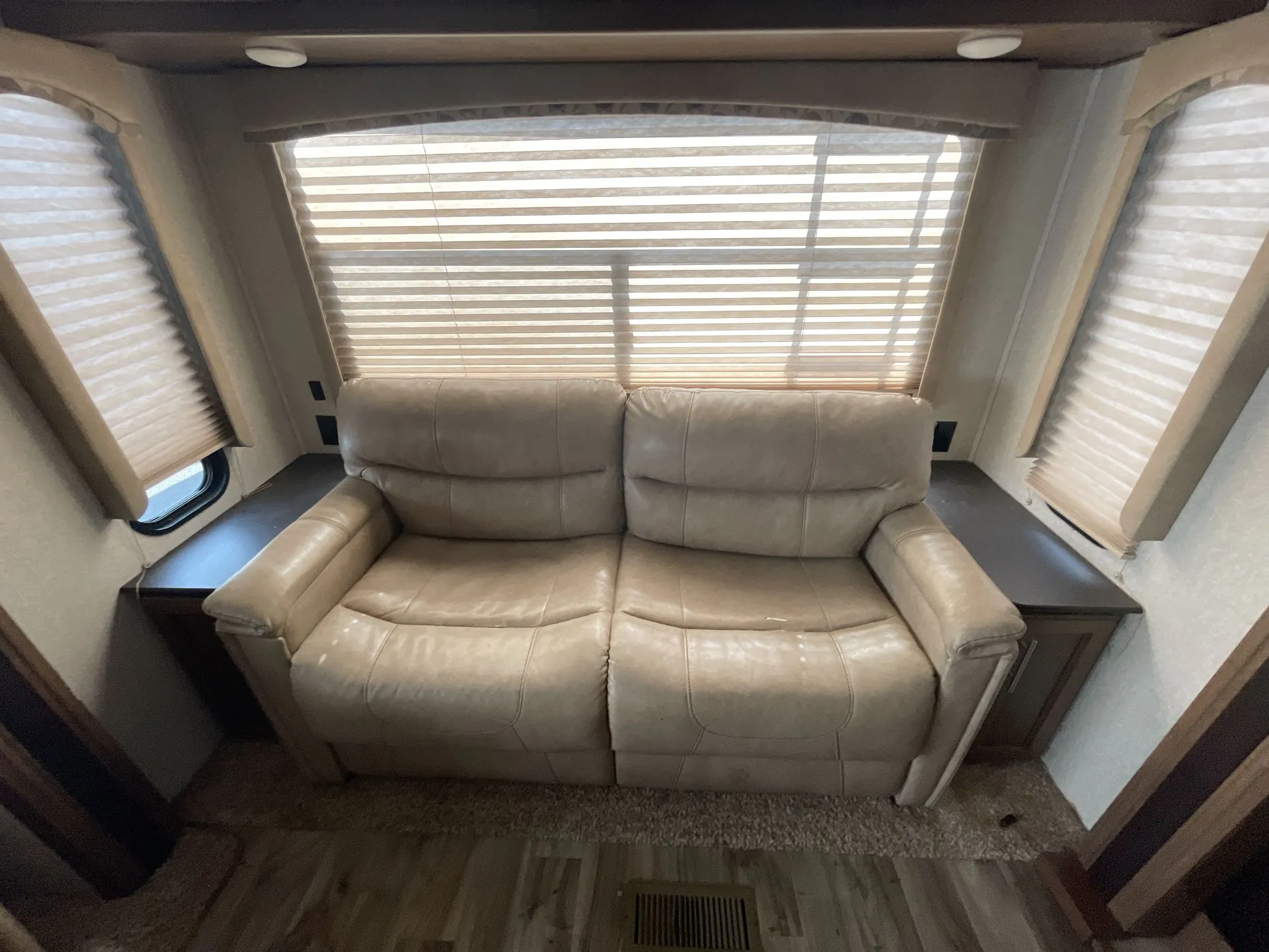 2018 Keystone Cougar 310RLS — living area main