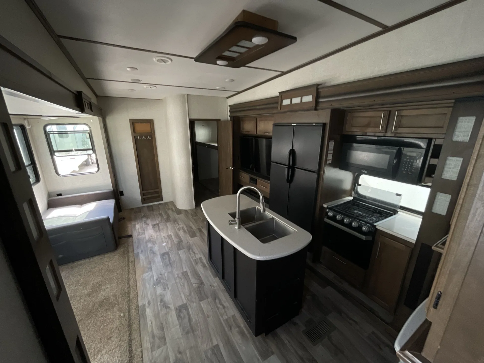 2019 Keystone Cougar 369BHS — living area main
