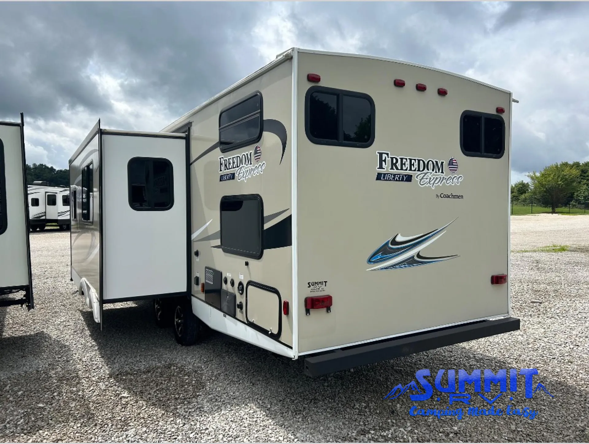 2018 Coachmen Freedom Express Liberty Edition 292BHDSLE - Photo 3