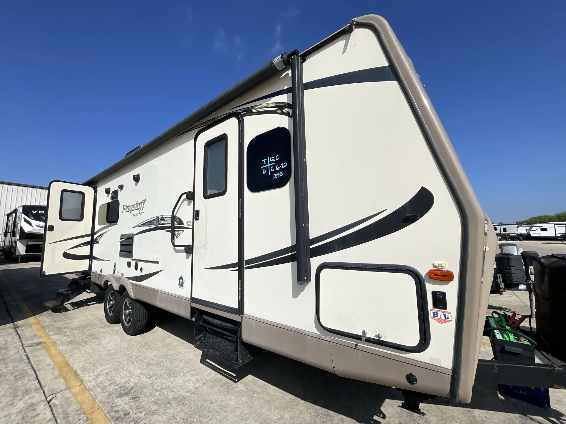 2016 Forest River Flagstaff Super Lite 26RLWS - Photo 2