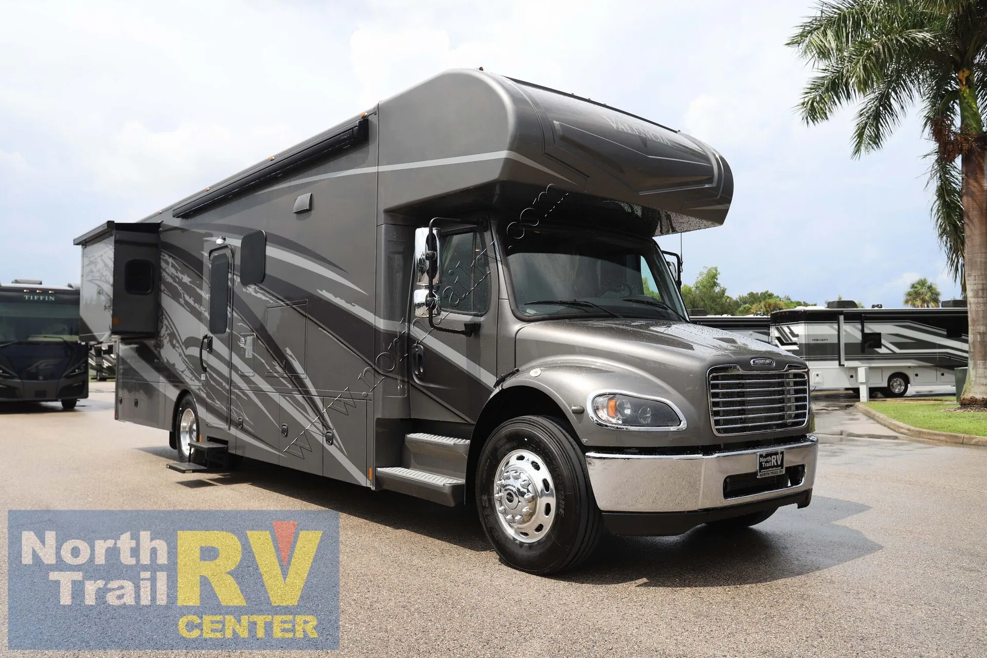 2022 Renegade RV Valencia 35MB - Photo 2