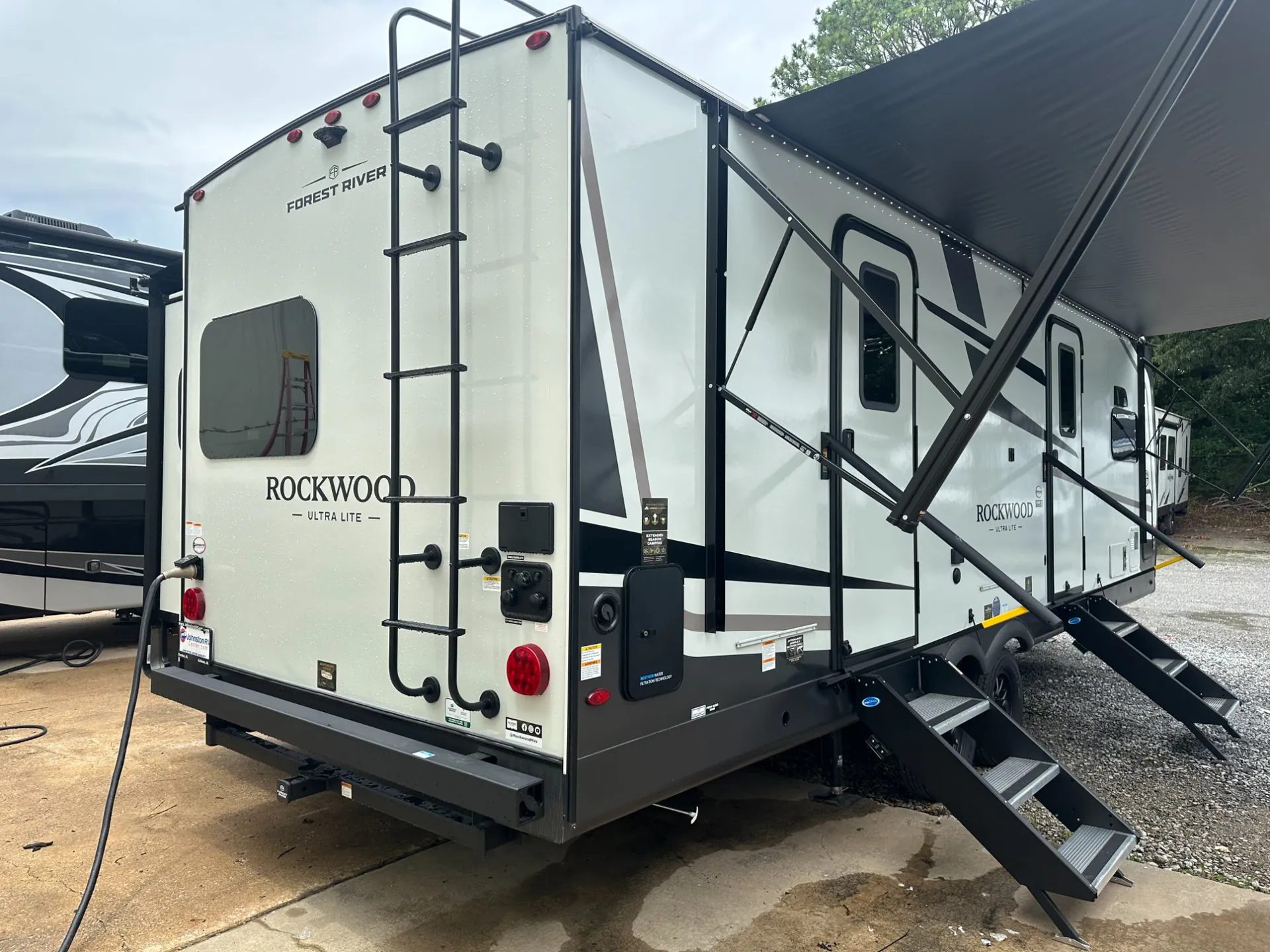 2027 Forest River Rockwood Ultra Lite 2608BS — Photo 7