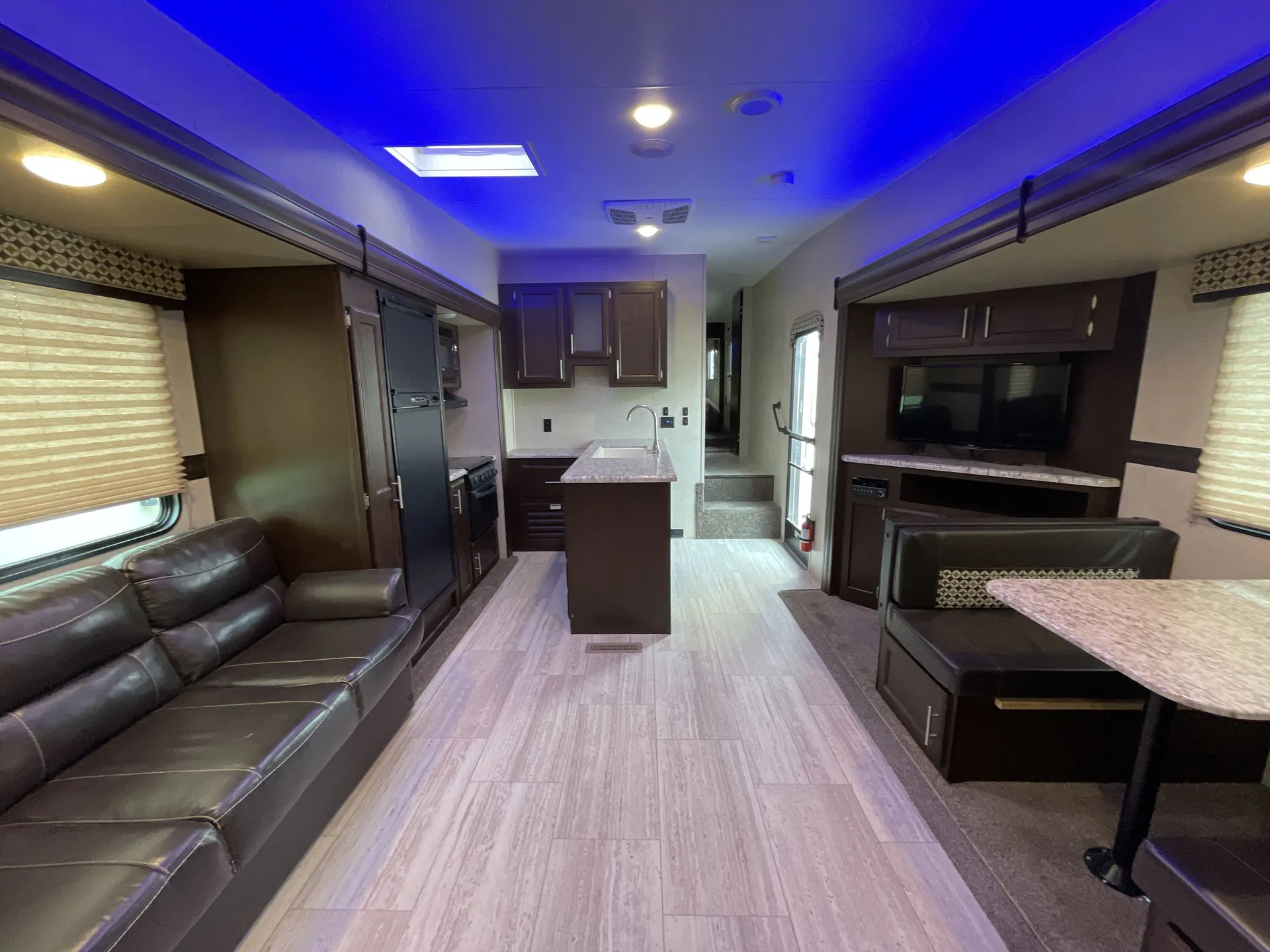2018 K-Z Rv Sportsmen 293RL — living area main