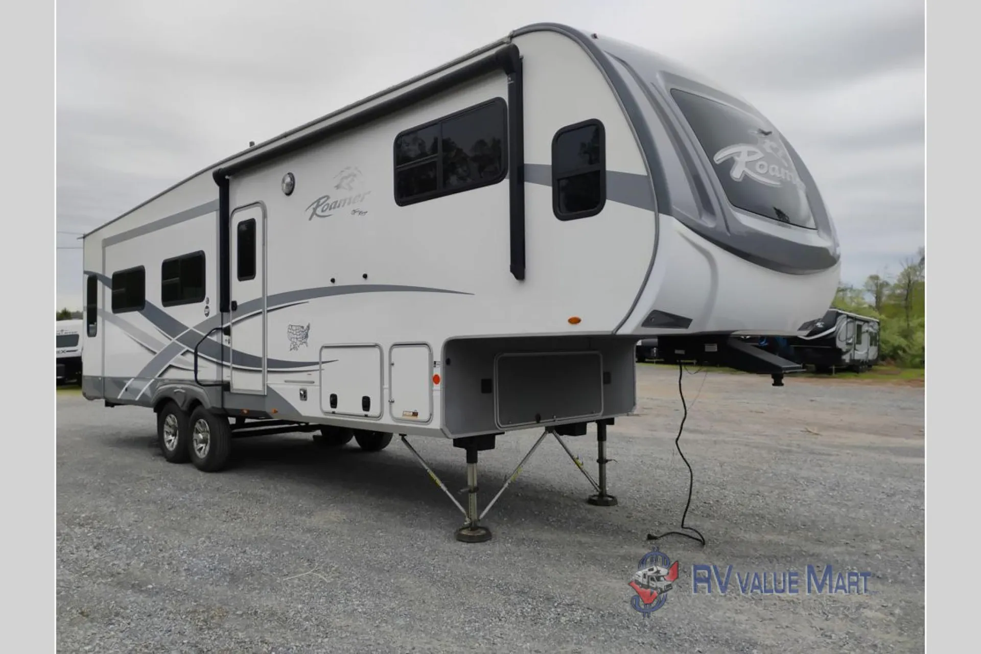 2021 Highland Ridge Roamer RF294RLS - Photo 3