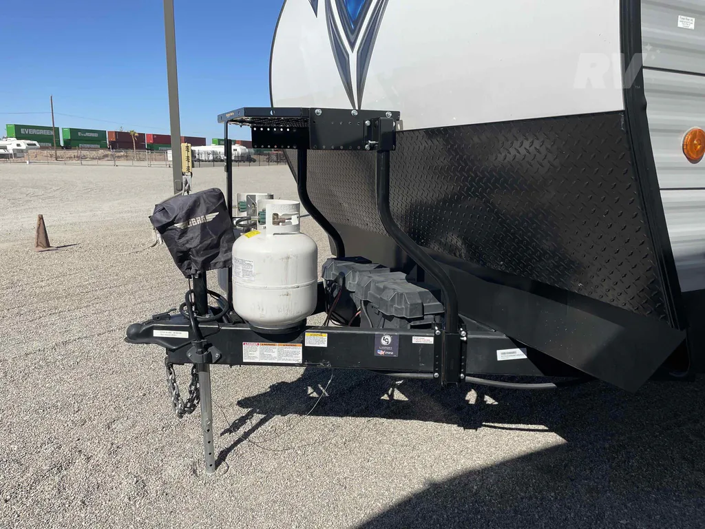 2021 Forest River Vengeance Rogue 26V, Photos photo 11