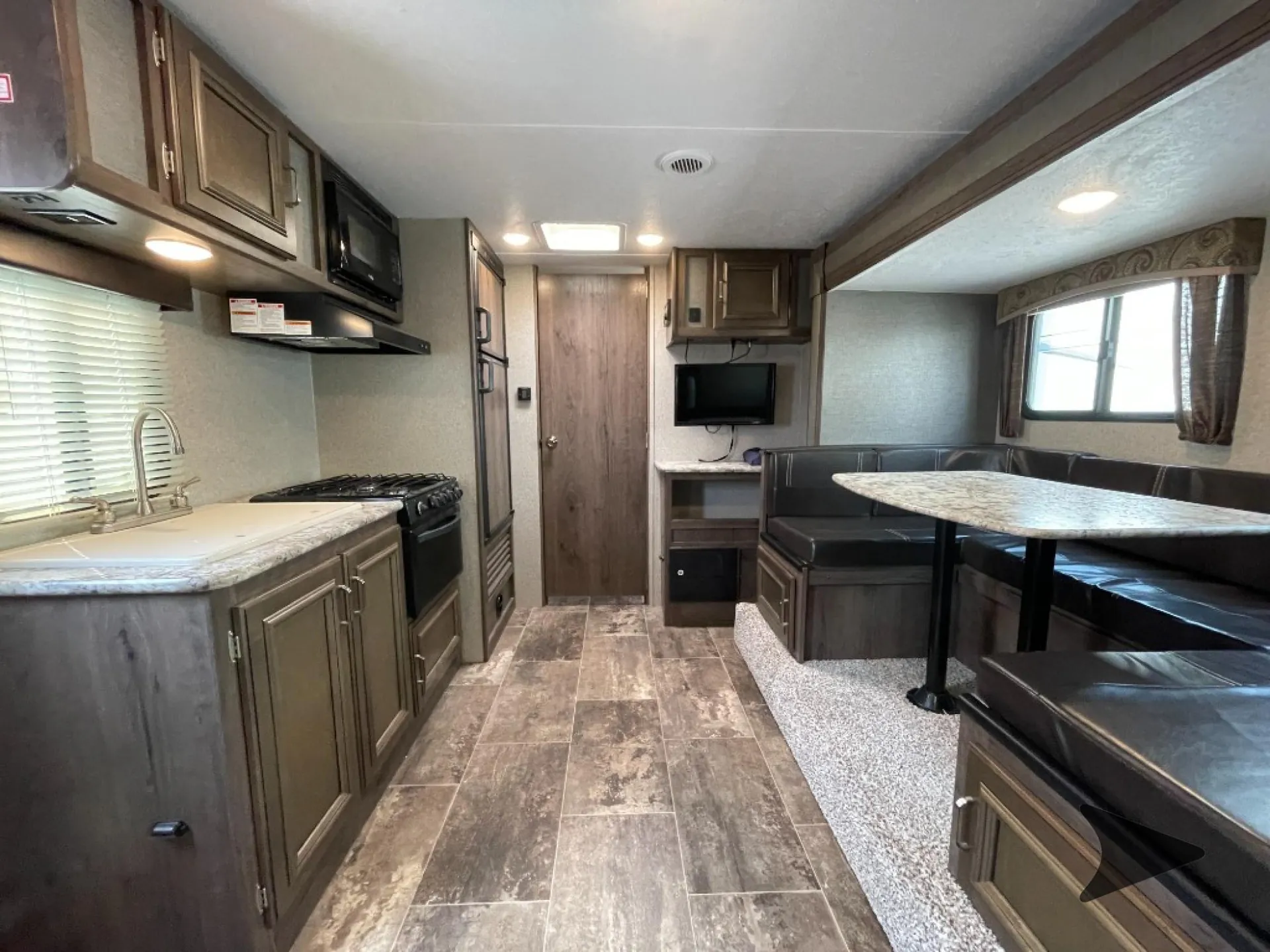 2019 Keystone Passport SL Series 199MLWE - Photo 3