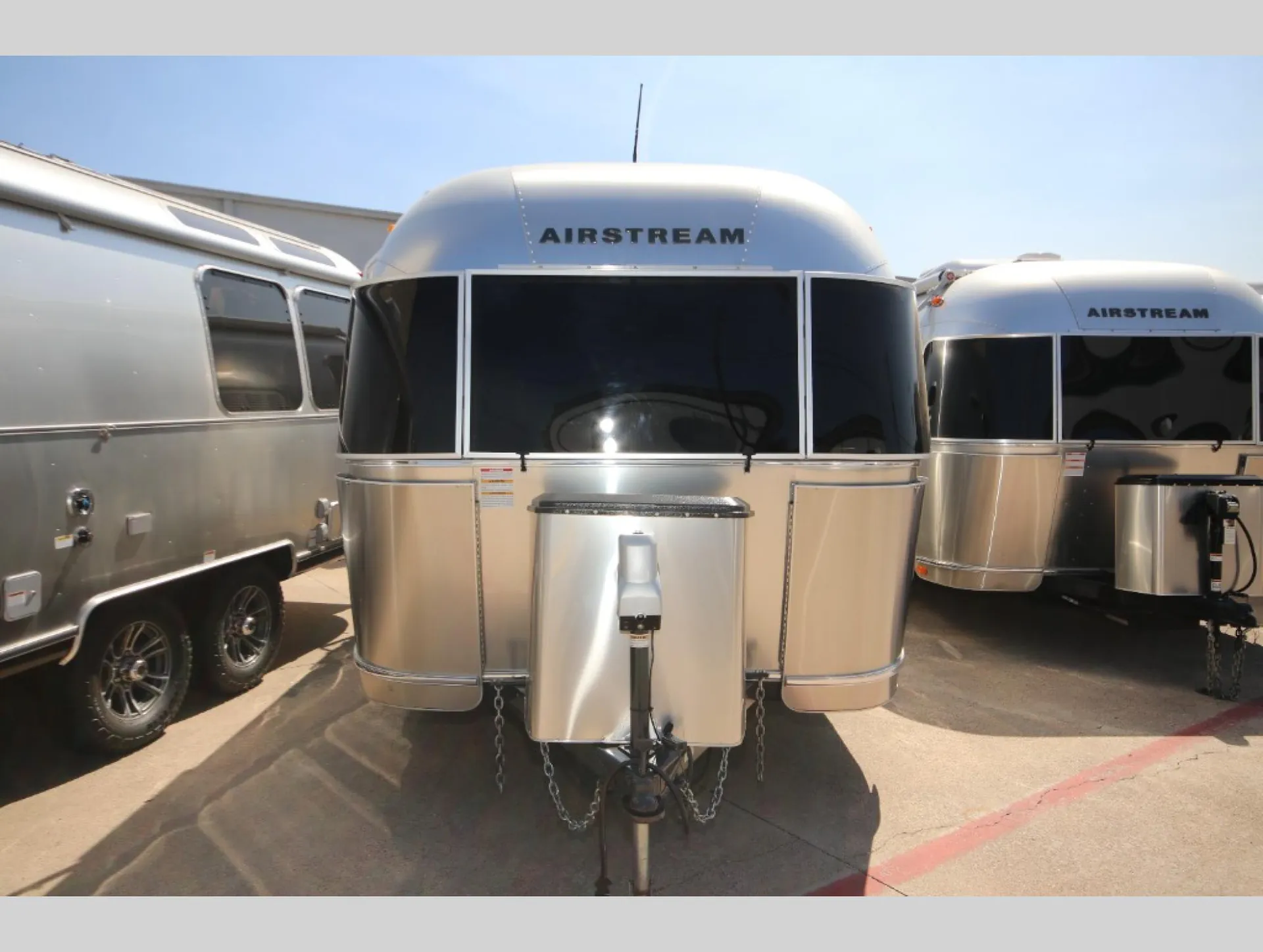 2016 Airstream Flying Cloud 19CB - Photo 2