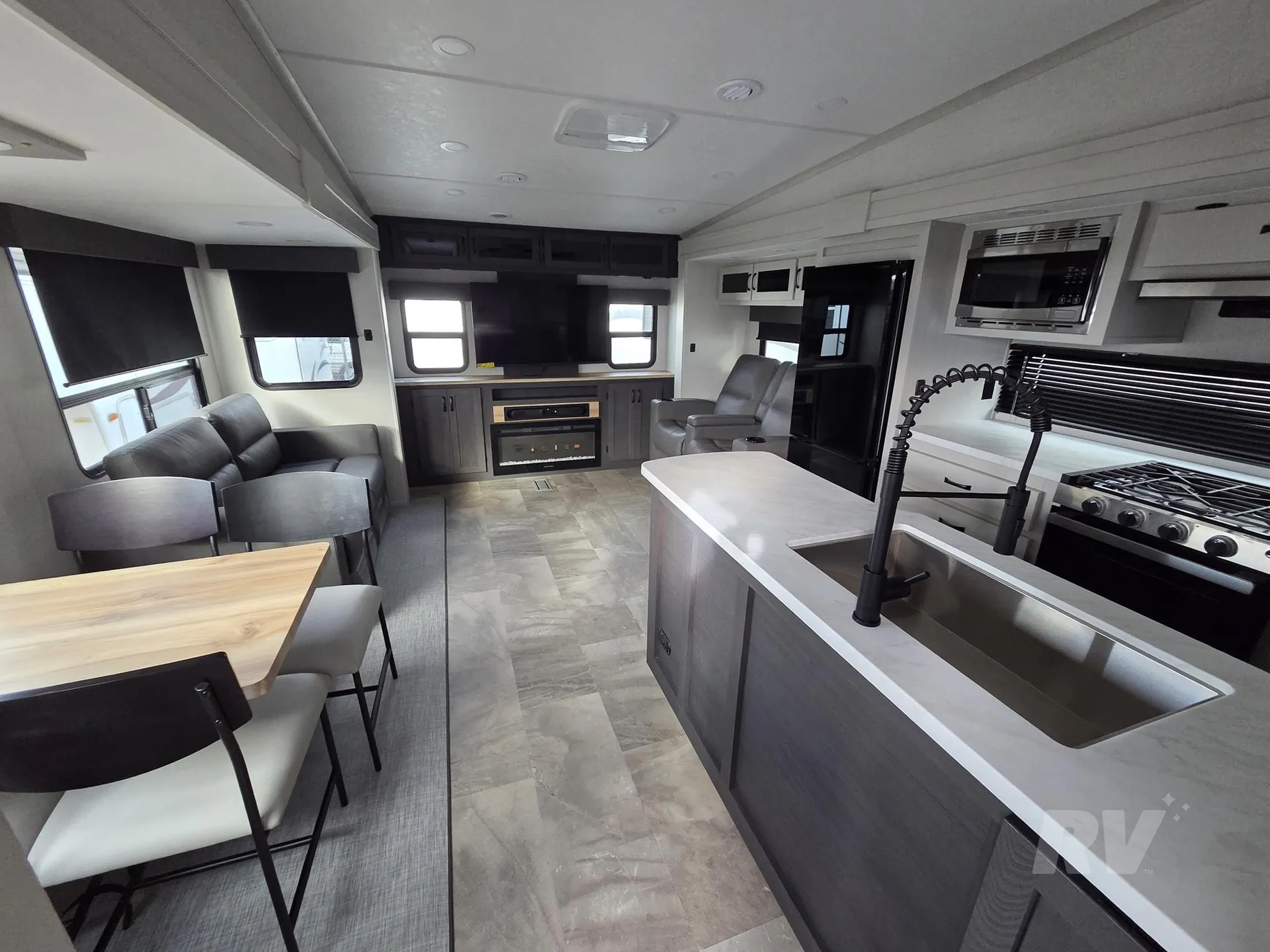 2026 Coachmen Chaparral Lite 30BHS dealer photo 1 from Jerry's Trailers & Campers