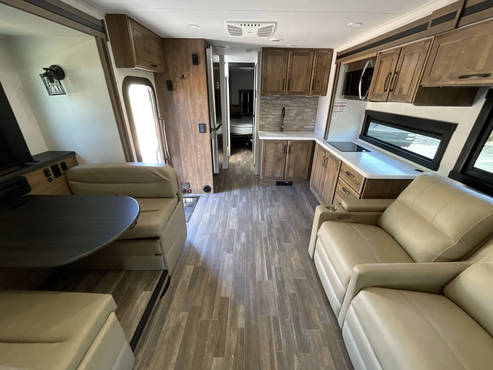 2025 Entegra Coach Accolade XT 35L — living area main