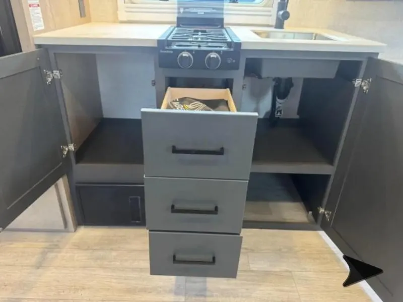 2026 Ember RV Overland Series 240TKR - Photo 4