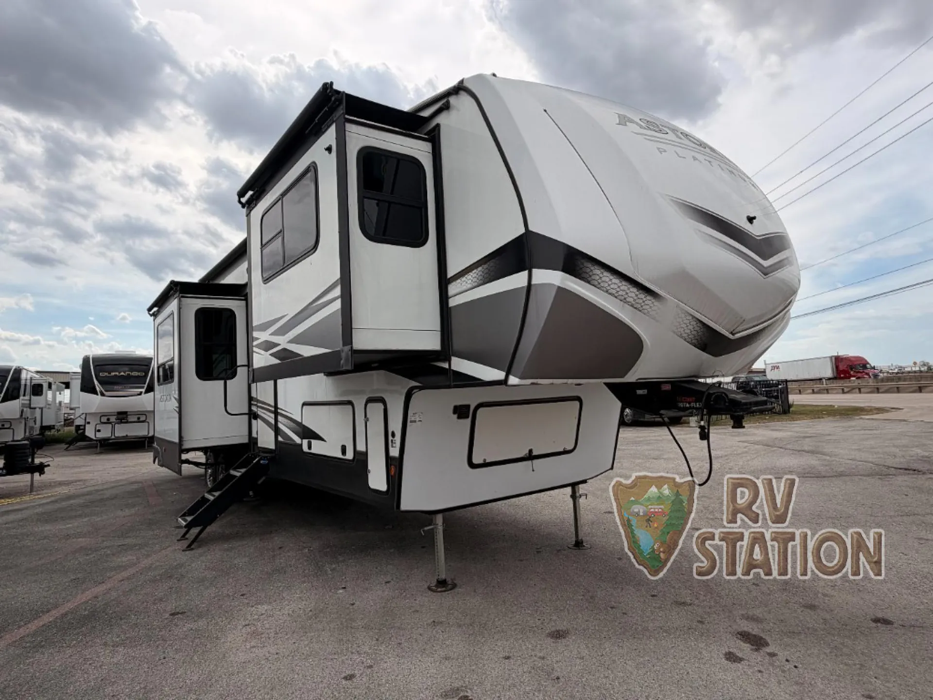 2023 Dutchmen Astoria Platinum 3803FLP dealer photo 1 from RV Station