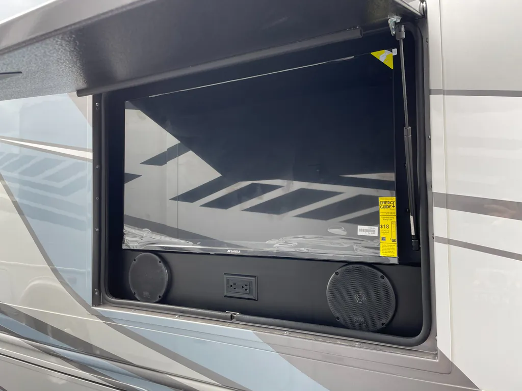 2027 Entegra Coach Vision XL 36C, Photos photo 18