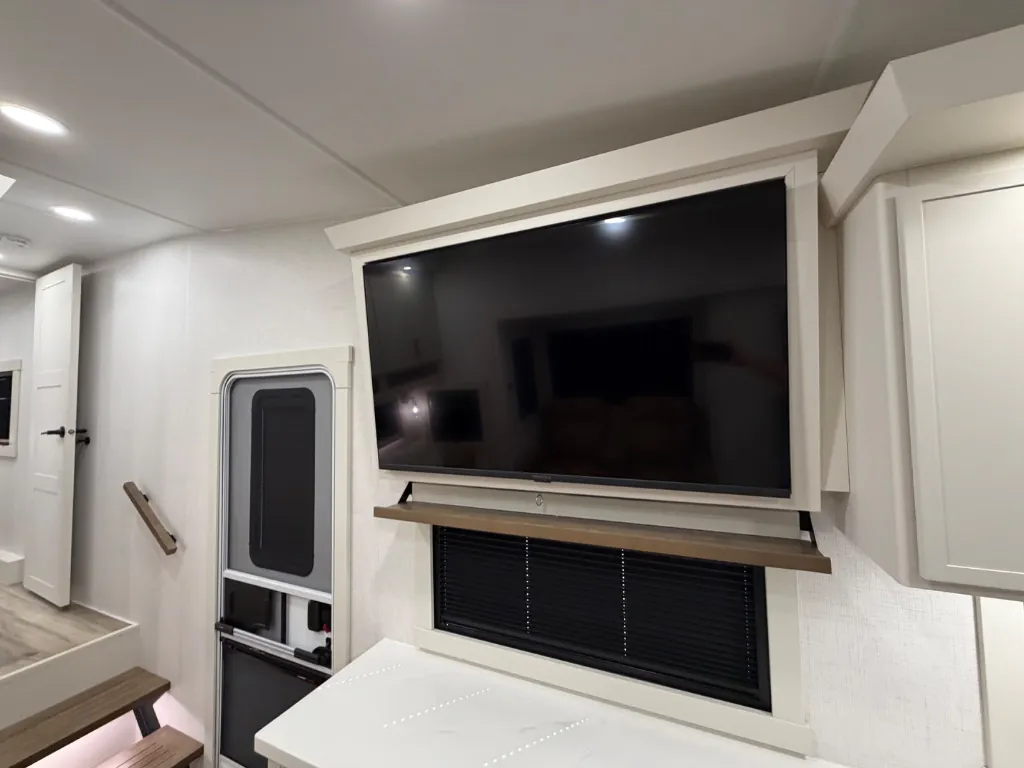 2027 Brinkley Model Z 2680, Photos photo 26