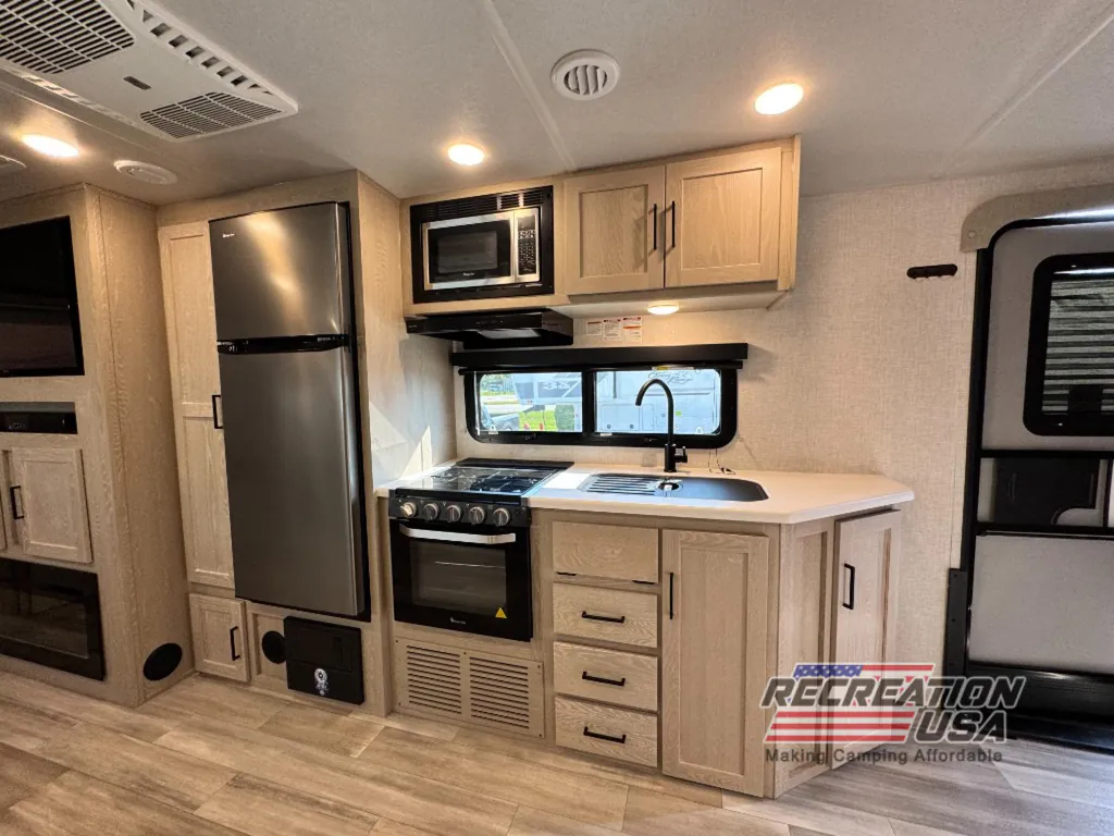 2023 Forest River Flagstaff Shamrock 235S, Photos photo 8