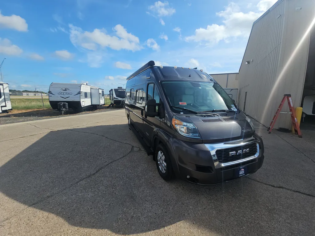 2022 Winnebago Travato 59G, Photos photo 6