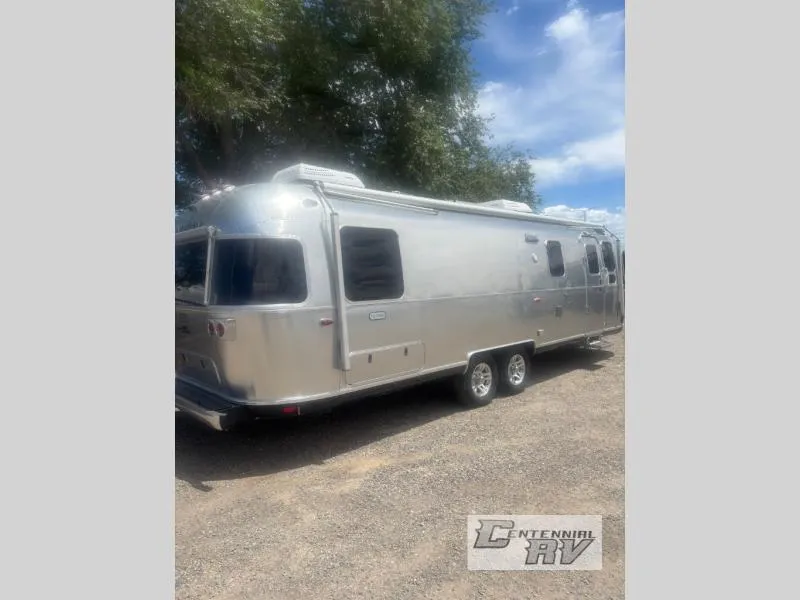 2021 Airstream Classic 30RB - Photo 4