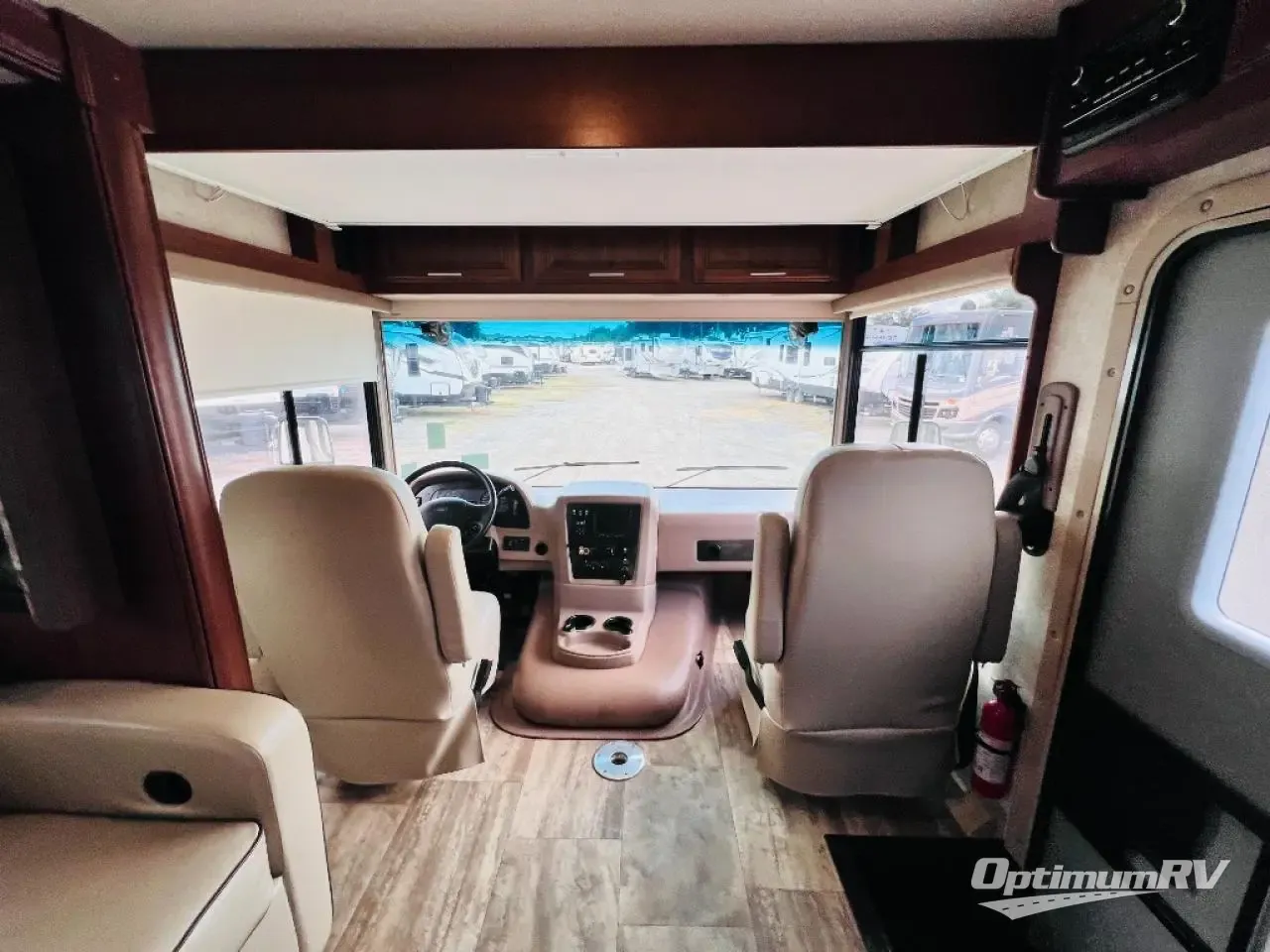 2016 Forest River Georgetown 329DS - Photo 4