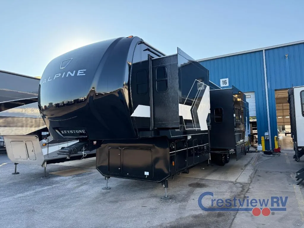 2026 Keystone Alpine Avalanche Edition 366LS - Photo 4