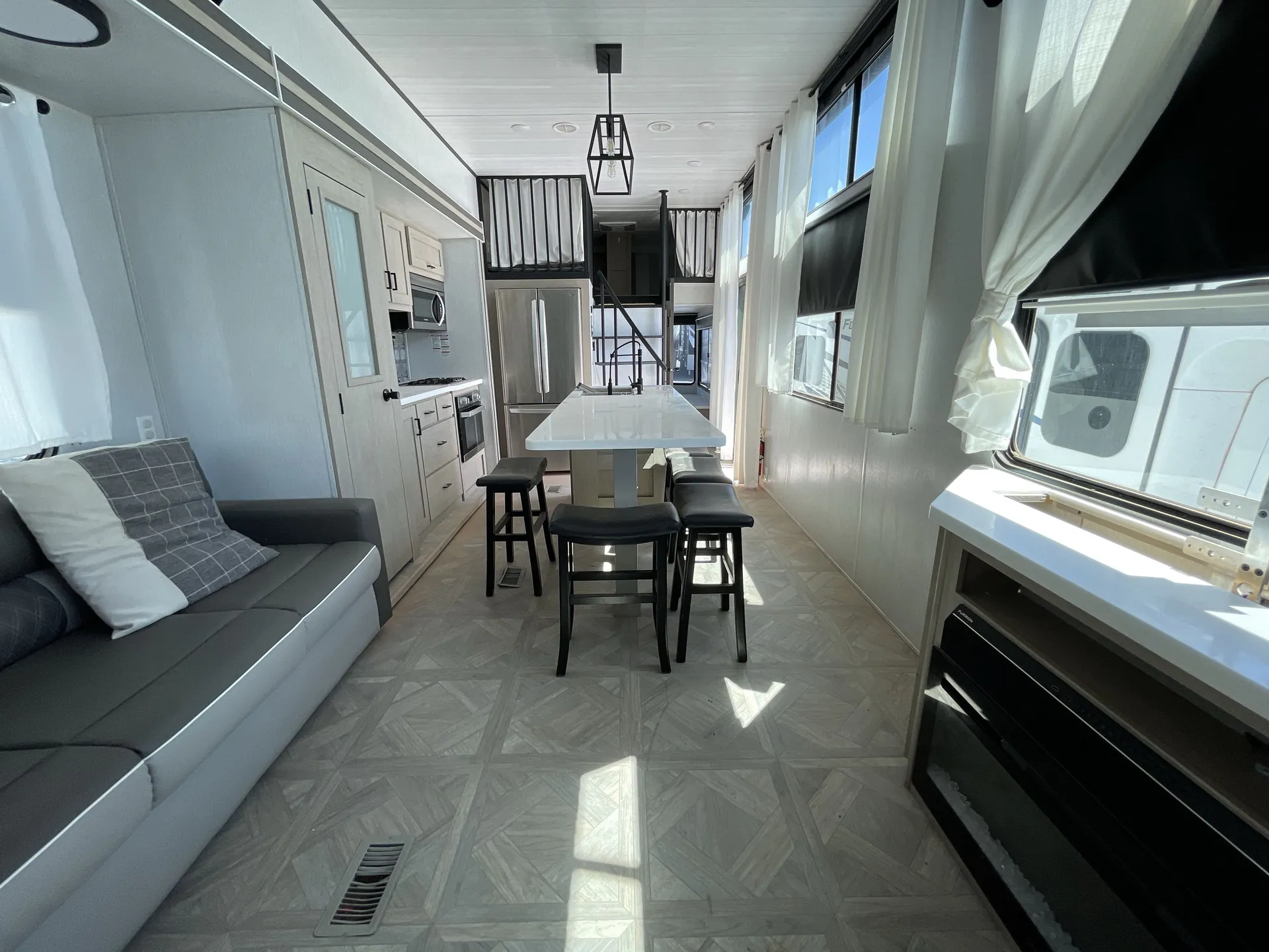 2023 Forest River Salem Villa 42VIEW — living area main
