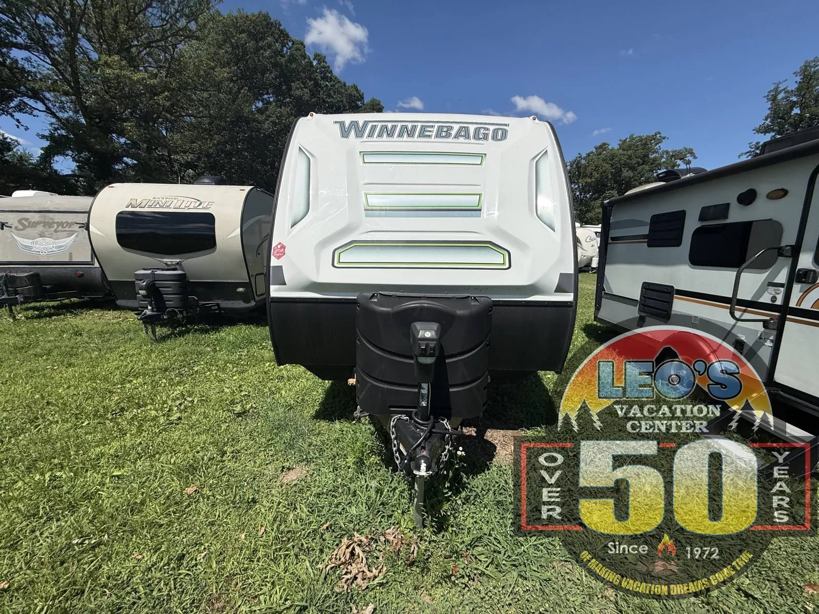 2022 Winnebago Micro Minnie FLX 2108DS dealer photo 1 from Leo's Vacation Center