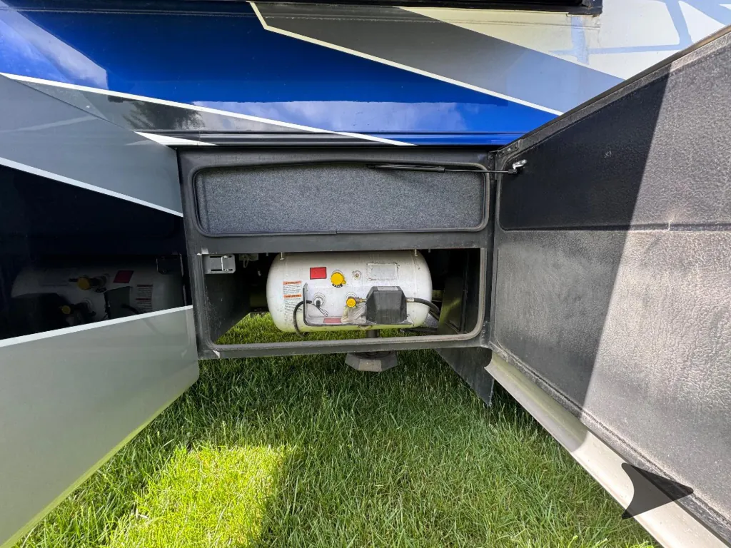 2022 Entegra Coach Accolade 37K, Photos photo 8