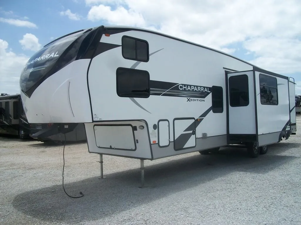 2022 Coachmen Chaparral 355FBX - Photo 2