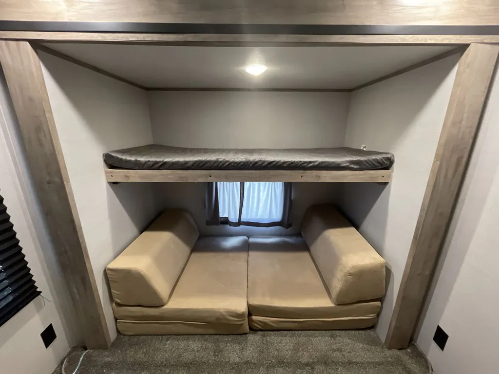 2024 Gulf Stream Conquest 323TBR, Photos photo 31