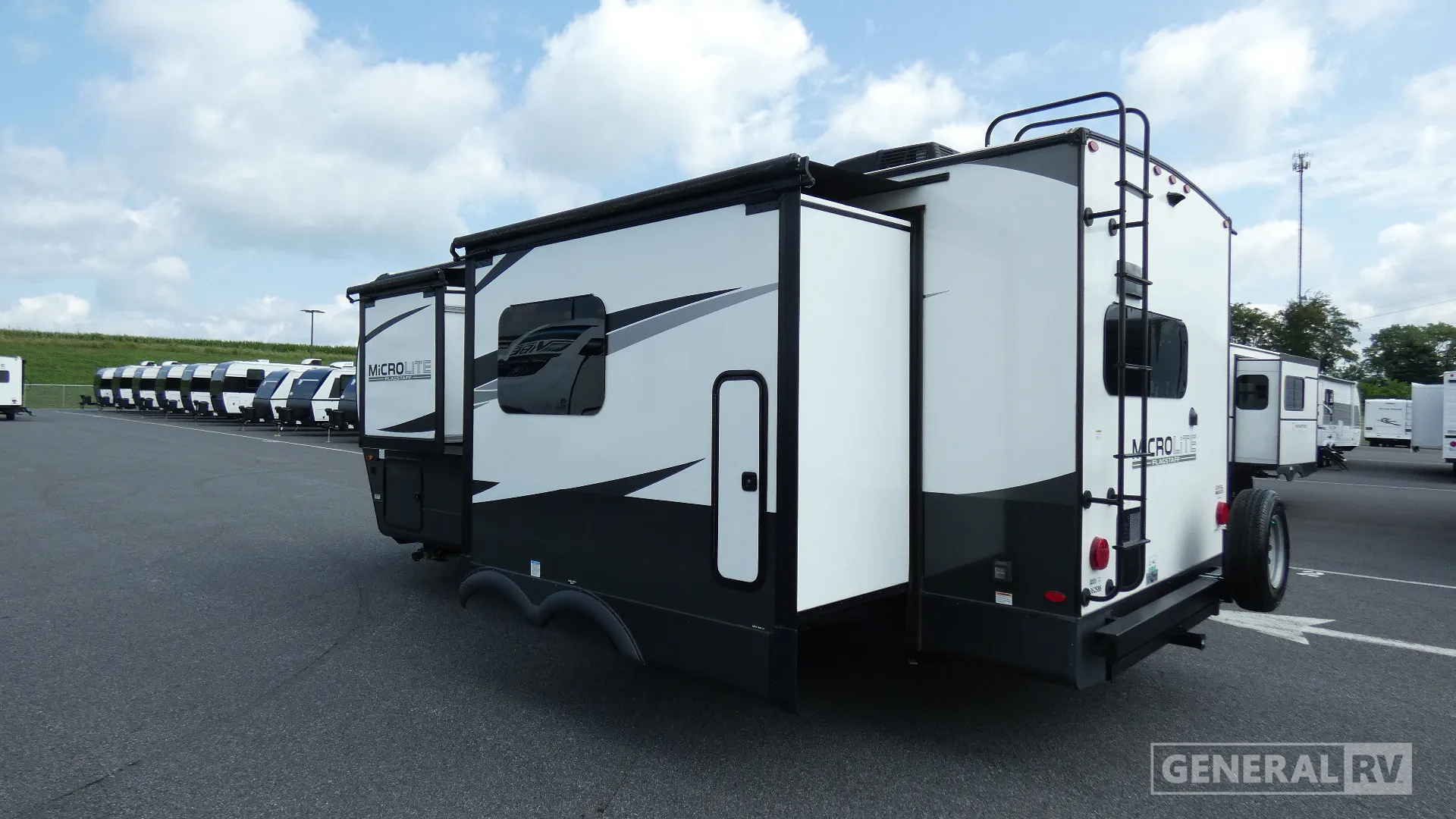 2024 Forest River Flagstaff Micro Lite 25SRK - Photo 4