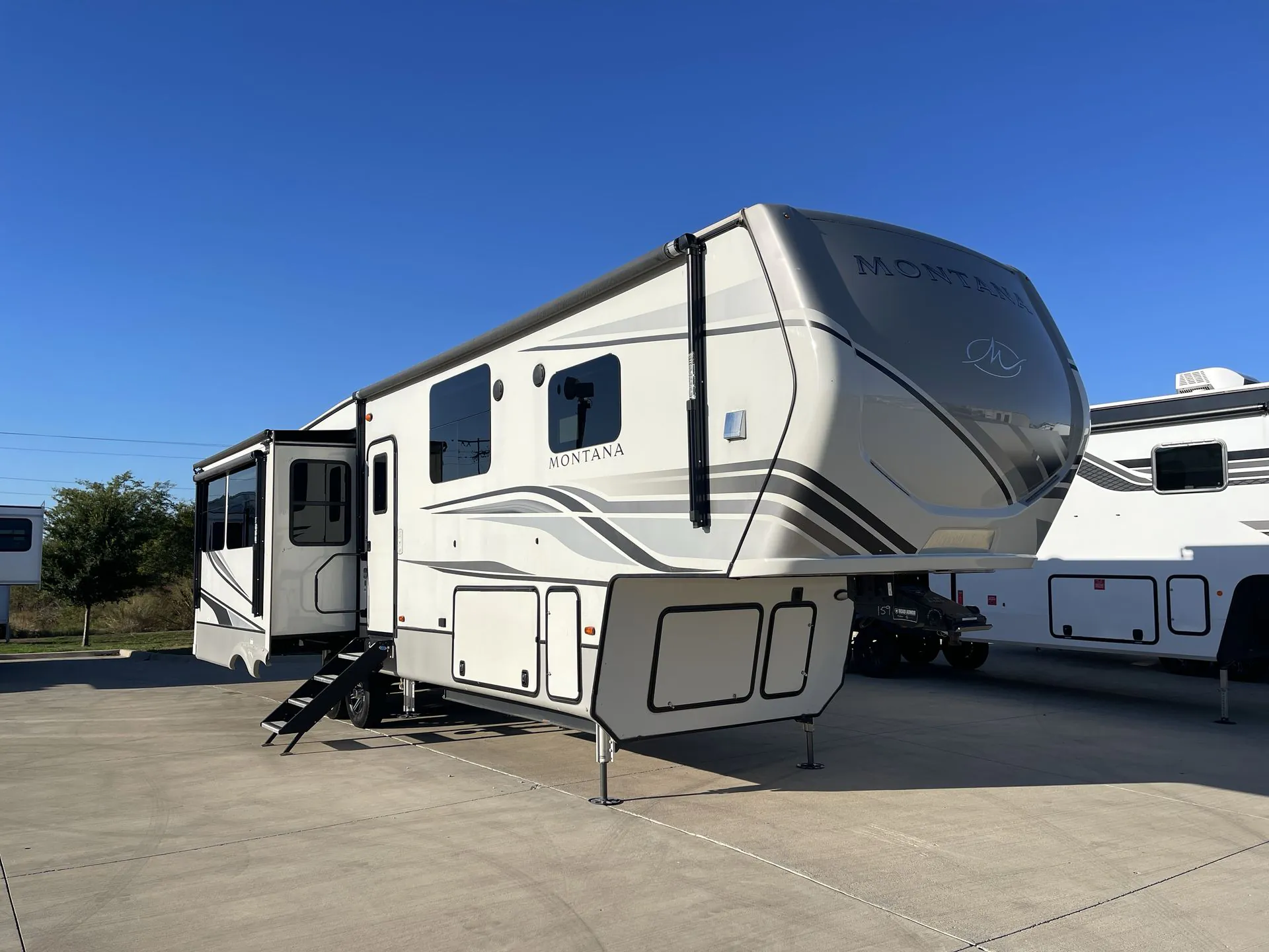 2022 Keystone Montana 3231CK