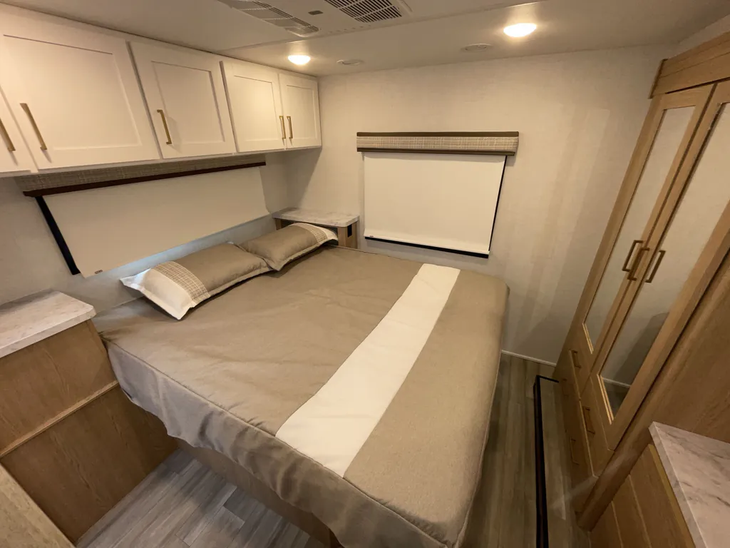 2027 Thor Motor Coach Freedom Elite 31FE, Photos photo 15
