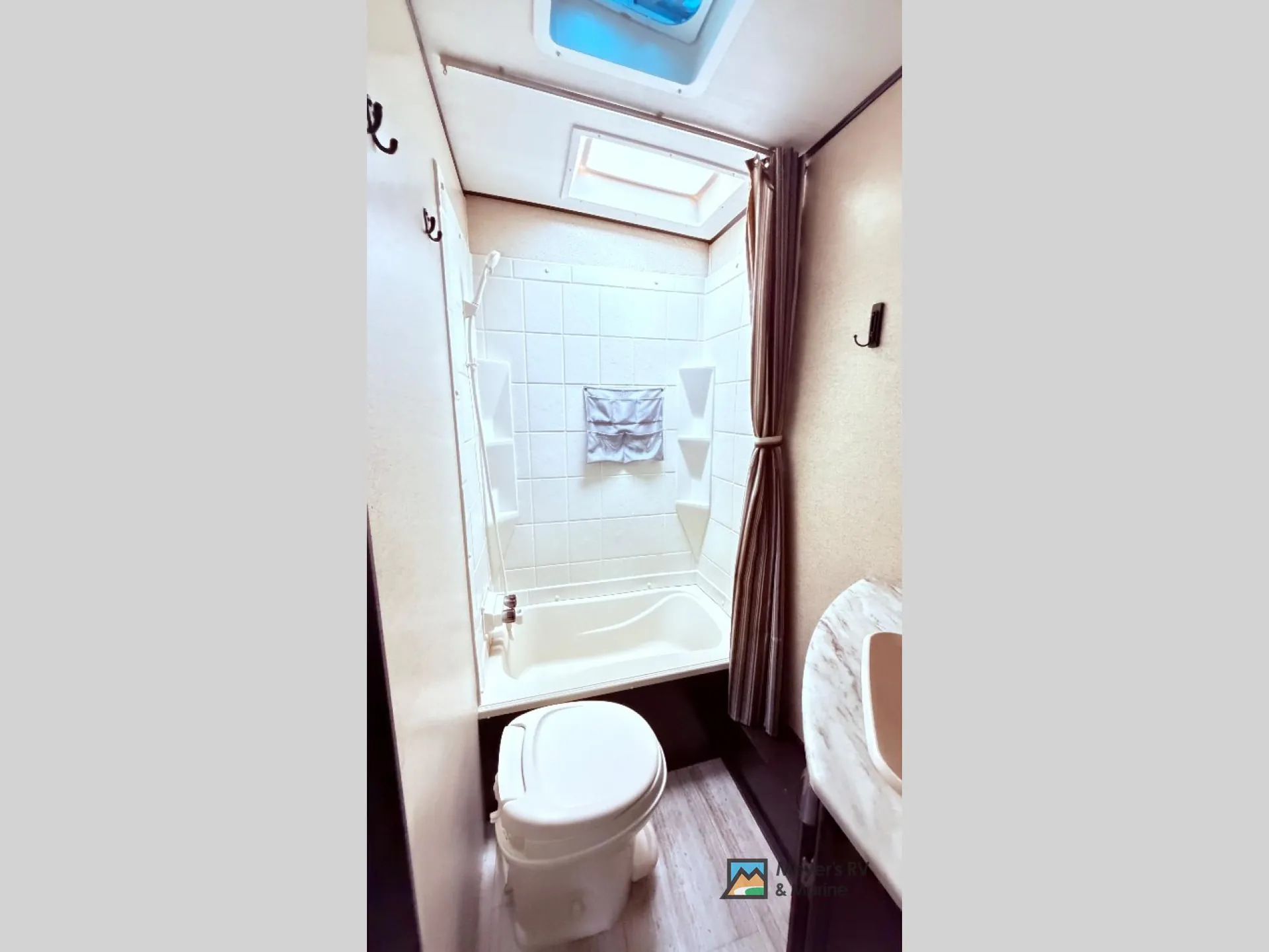 2021 Coachmen Spirit Ultra Lite 2659BH - Photo 4