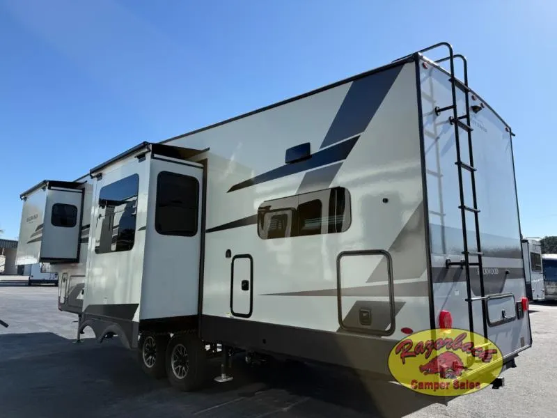 2026 Forest River Rockwood Signature 371RK - Photo 4