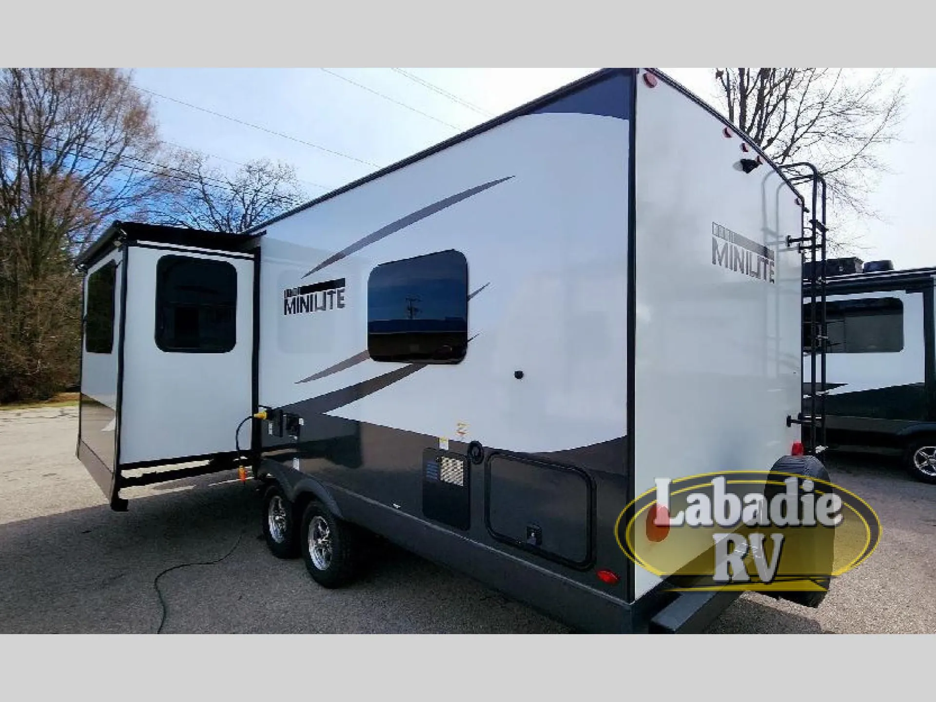 2025 Forest River Rockwood Mini Lite 2506FK - Photo 4