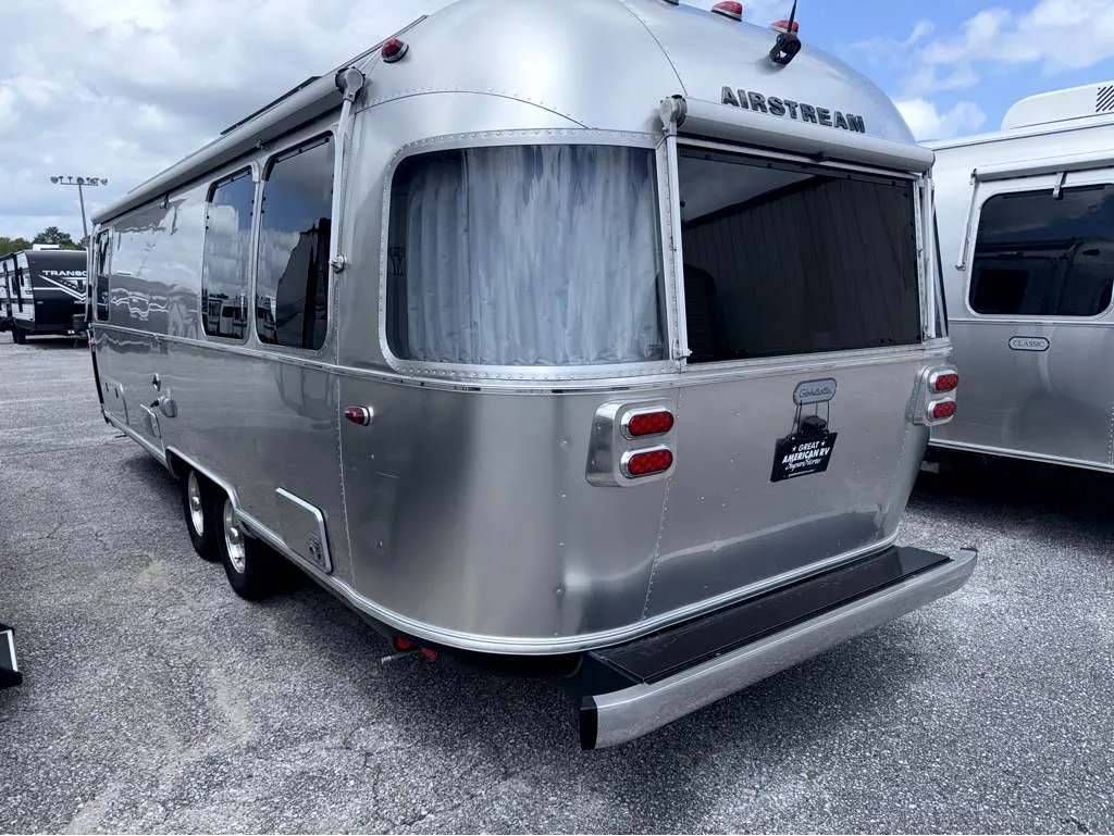2024 Airstream Globetrotter 27FB - Photo 4