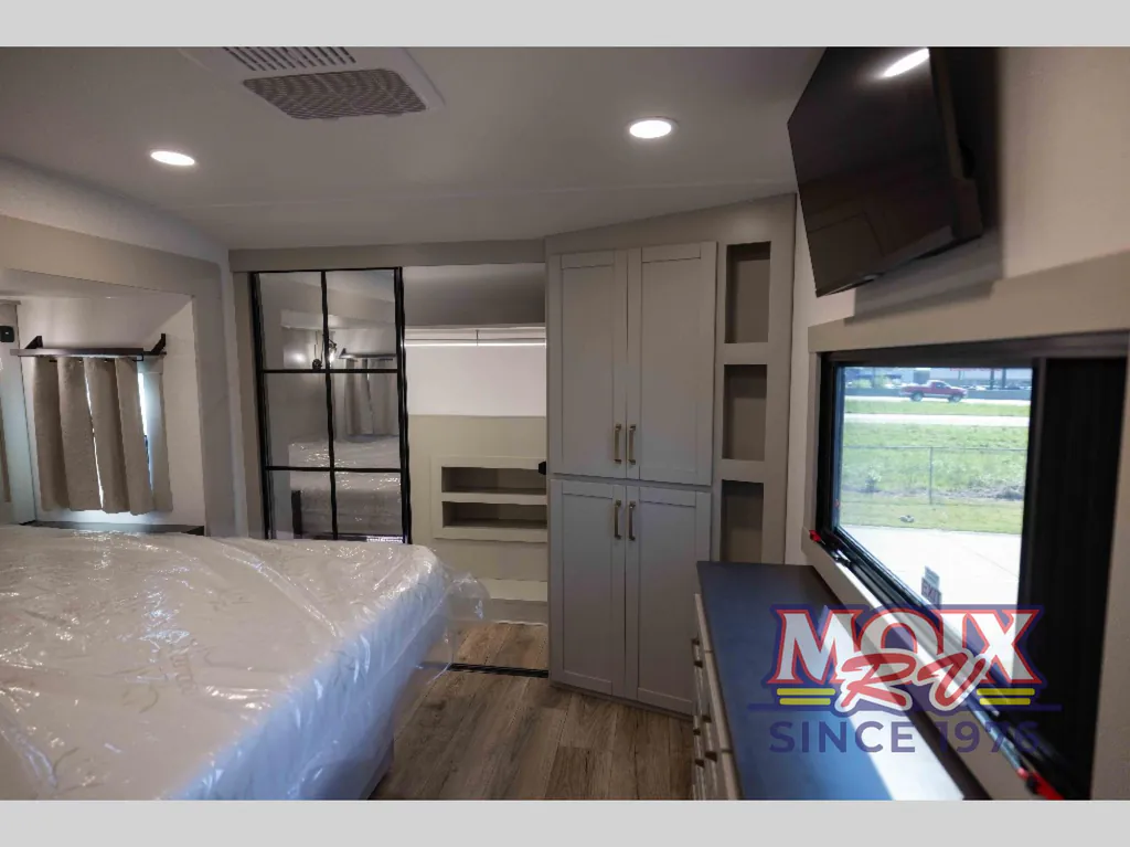 2026 Brinkley Model Z 3600, Photos photo 40