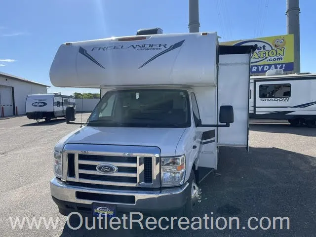 2021 Coachmen Freelander Premier 26DS - Photo 4