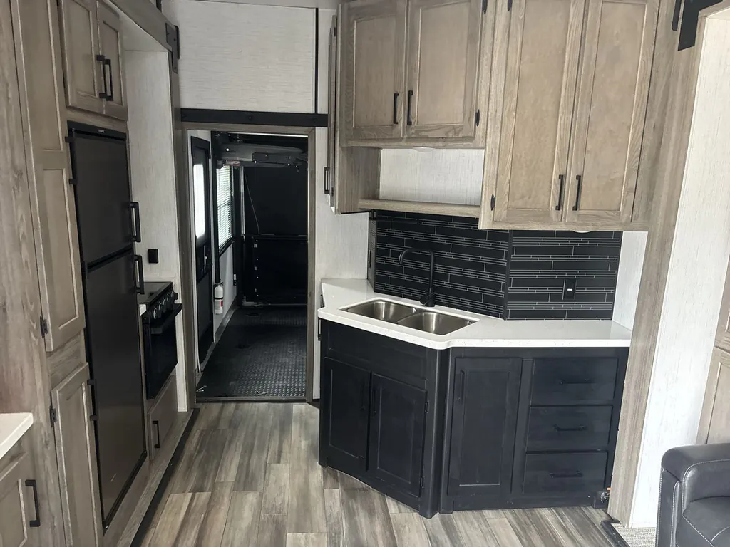 2022 Heartland Gravity 3550, Photos photo 6