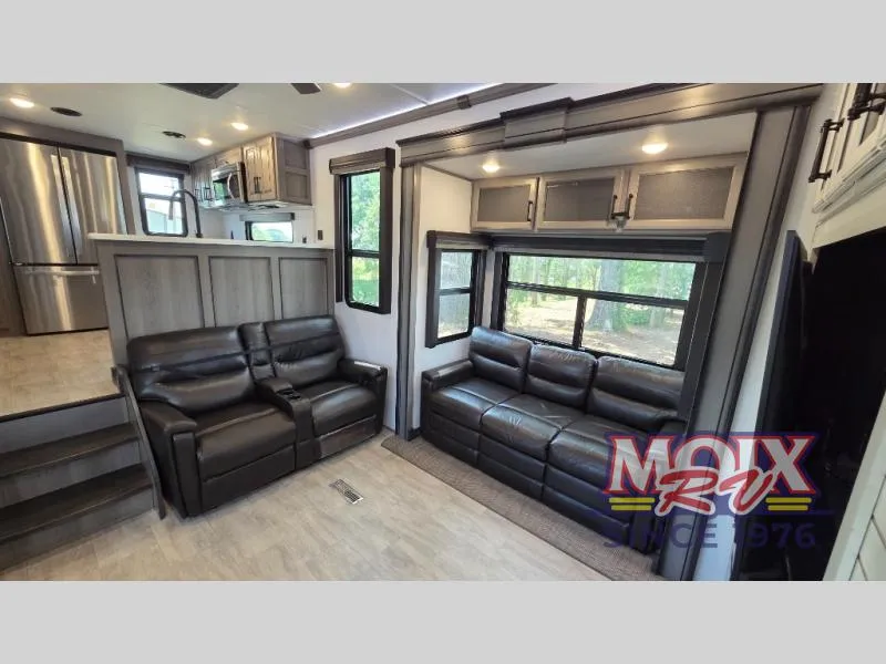 2023 Keystone Montana 3901RK - Photo 3