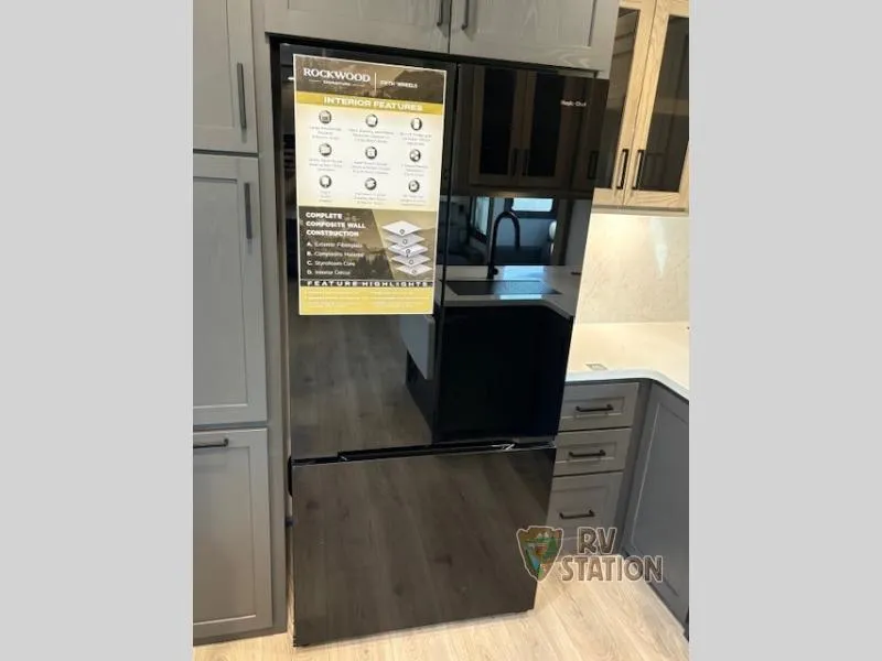2026 Forest River Rockwood Signature 361RL - Photo 4