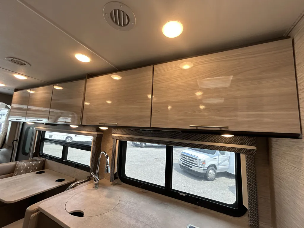2023 Thor Motor Coach Axis 24.3, Photos photo 12