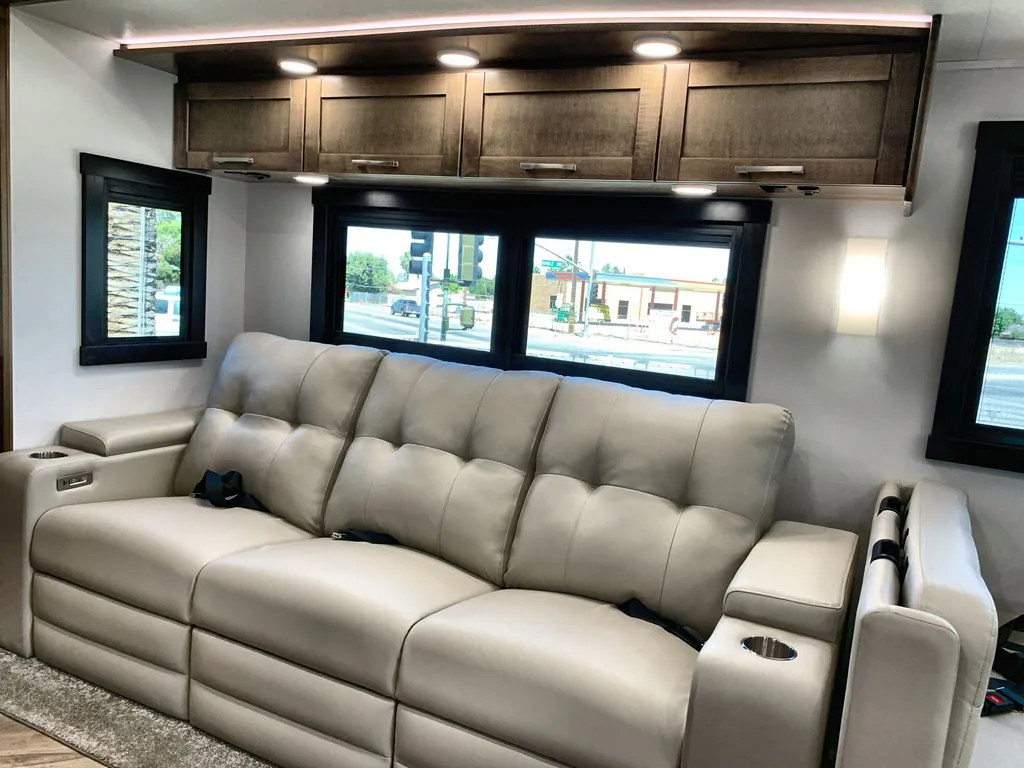 2026 Entegra Coach Accolade 37K, Photos photo 27