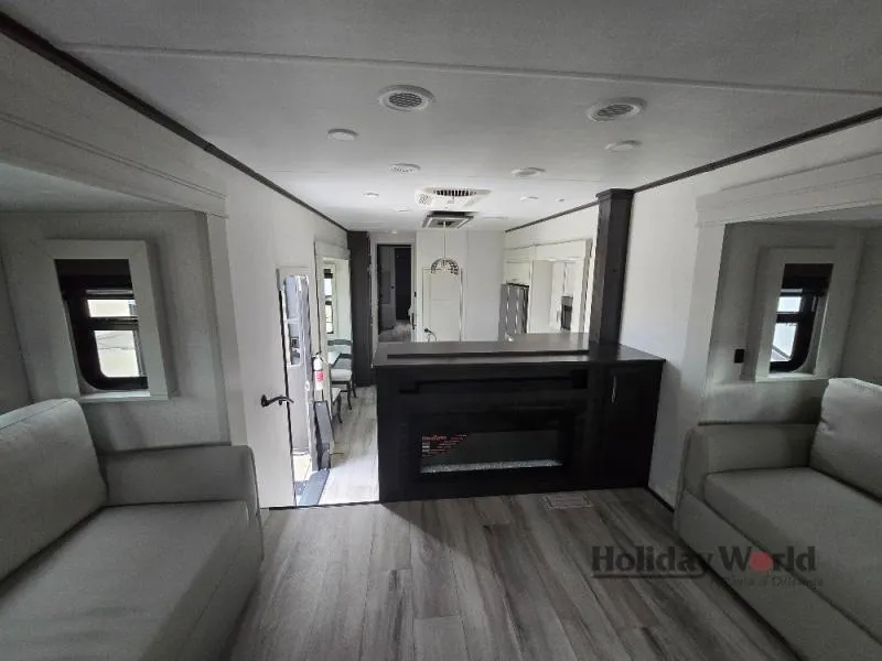 2026 Keystone Alpine 3710FL - Photo 4