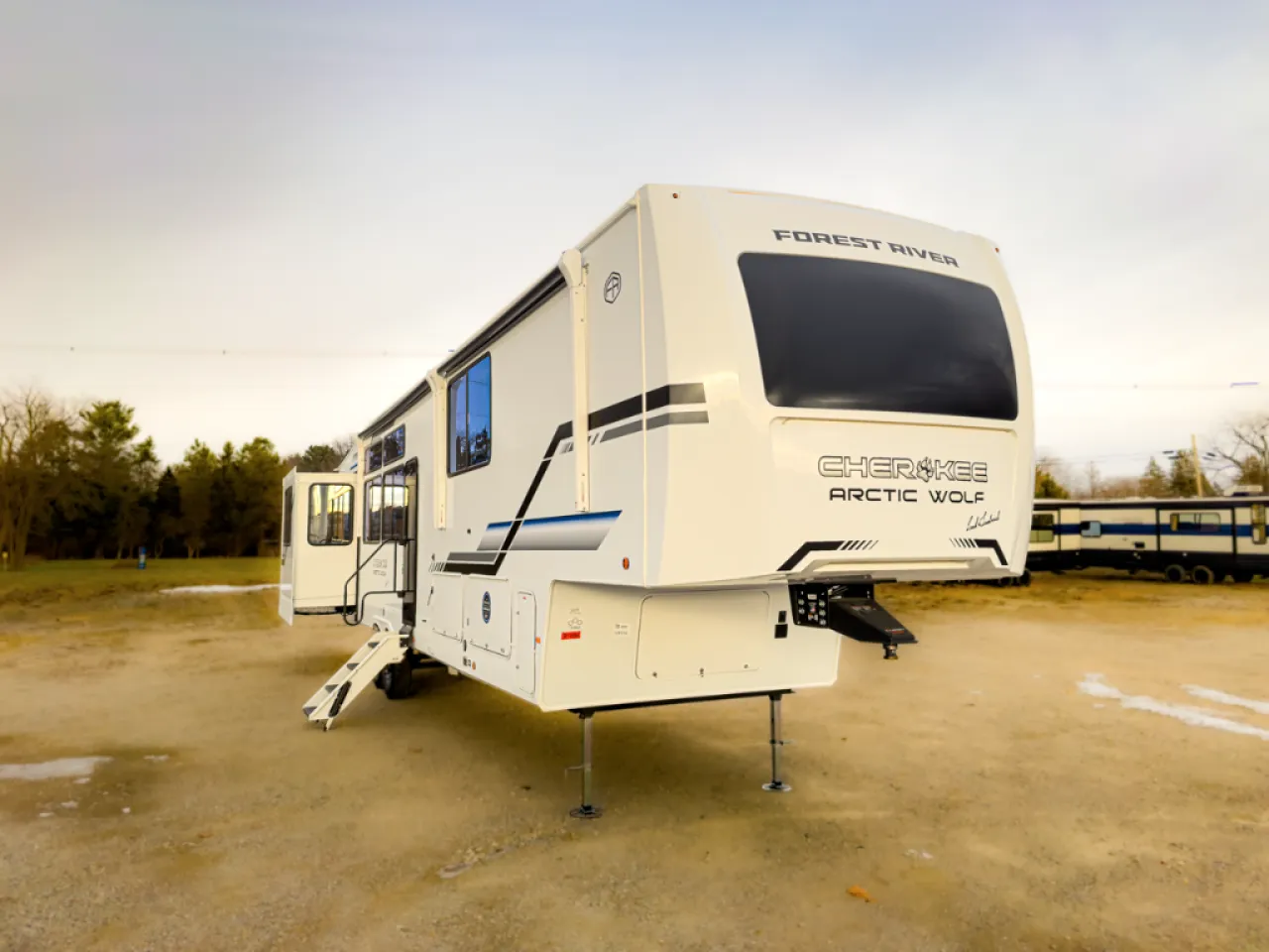 2026 Forest River Cherokee Arctic Wolf 38LEAHG - Photo 2