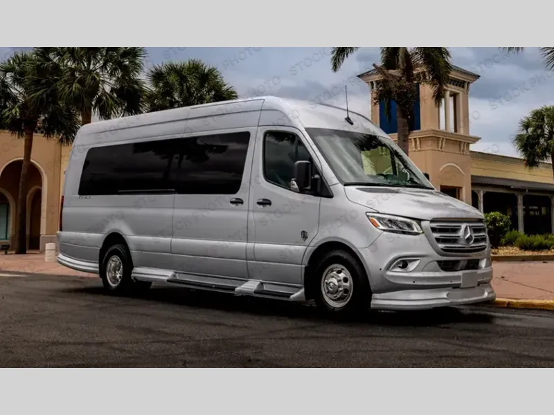 2027 OGV Luxury Coach V-Cruise 10OB - Photo 2